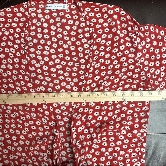 Faithfull the Brand Teguise Red Floral Print Tie-Front Top Size 4 Small - Picture 11 of 11